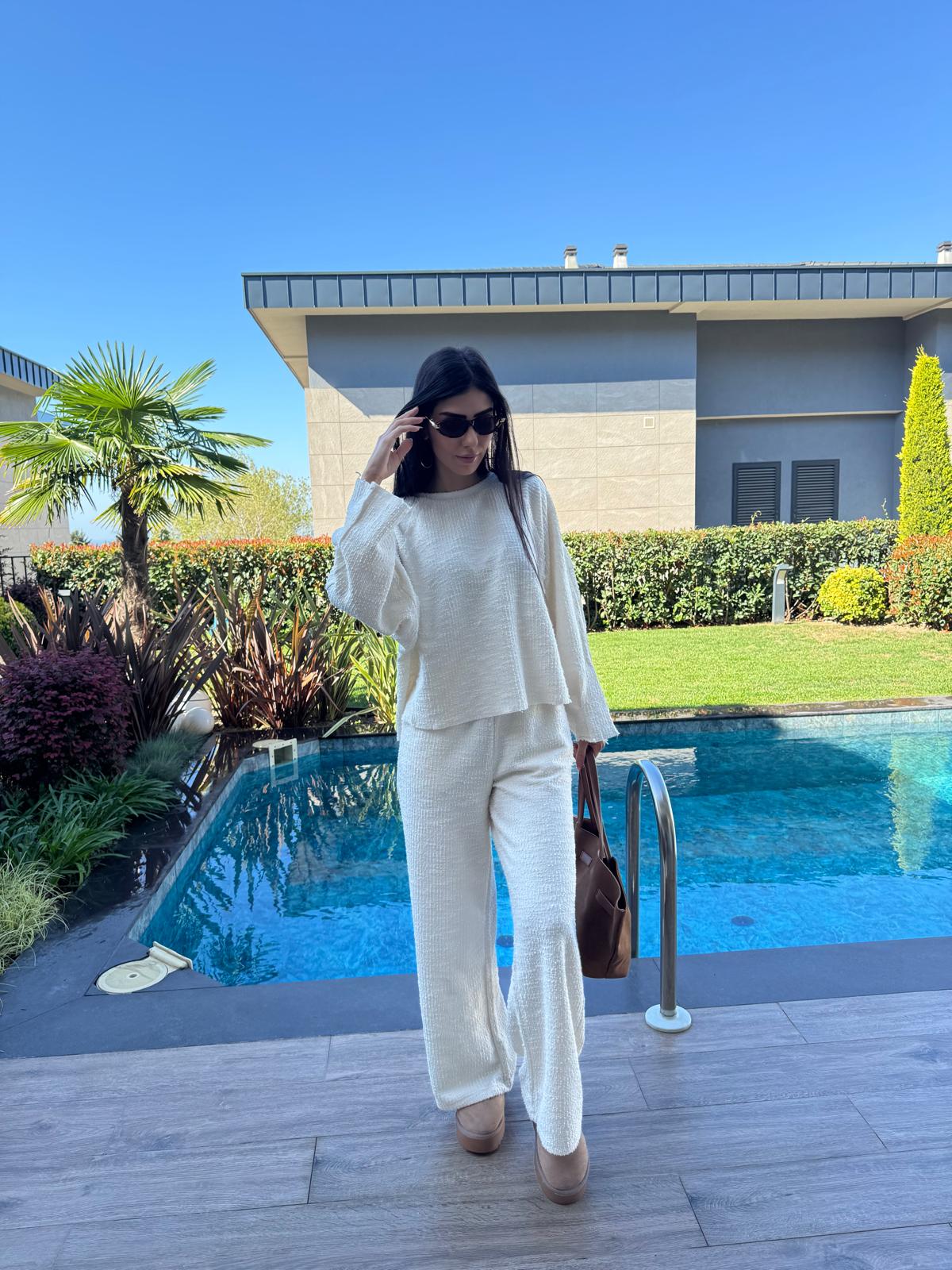 Ekru Kazak Beli Lastikli Pantolon Buklet Kumaş Takım