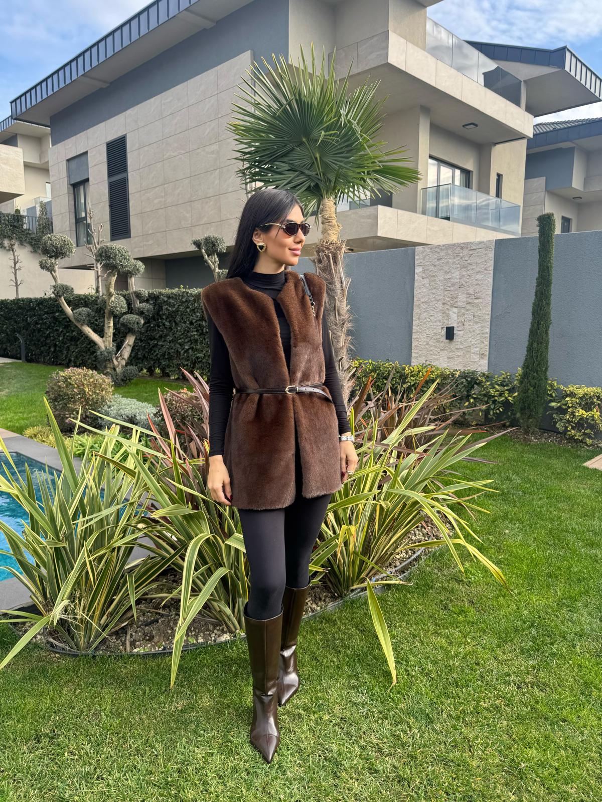 Kolsuz Kahve Peluş Yelek