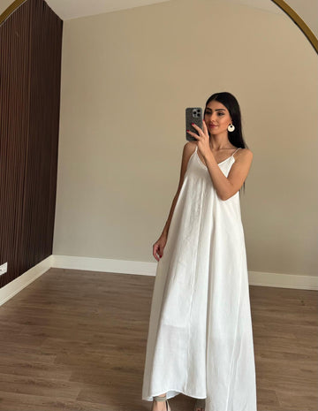 Beyaz Ayarlanabilir Askılı Modal Elbise