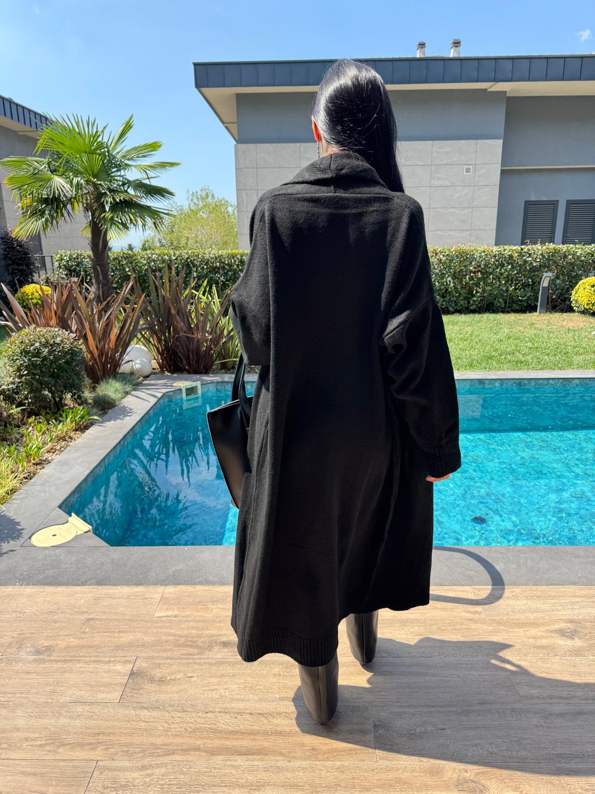 Oversize Uzun Siyah Triko Hırka