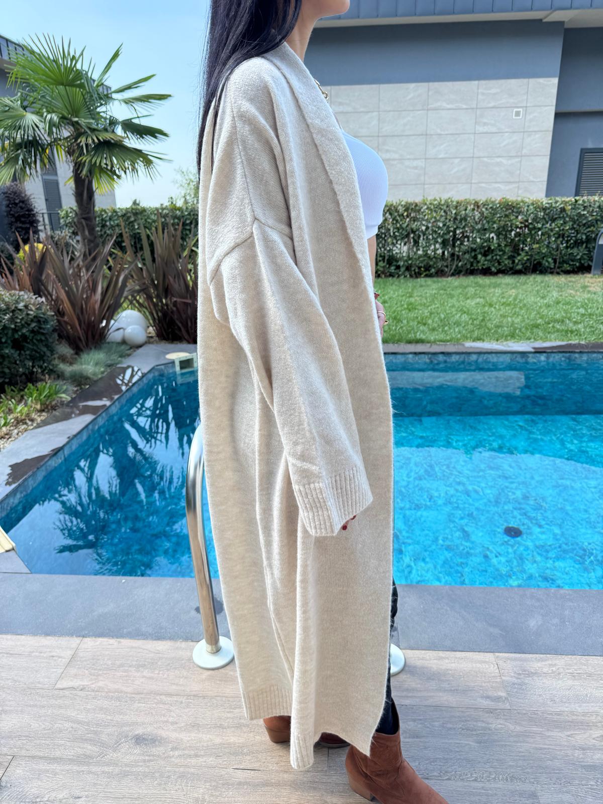 Oversize Uzun Krem Triko Hırka