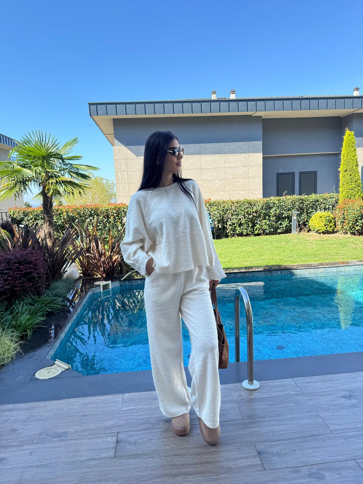 Ekru Kazak Beli Lastikli Pantolon Buklet Kumaş Takım