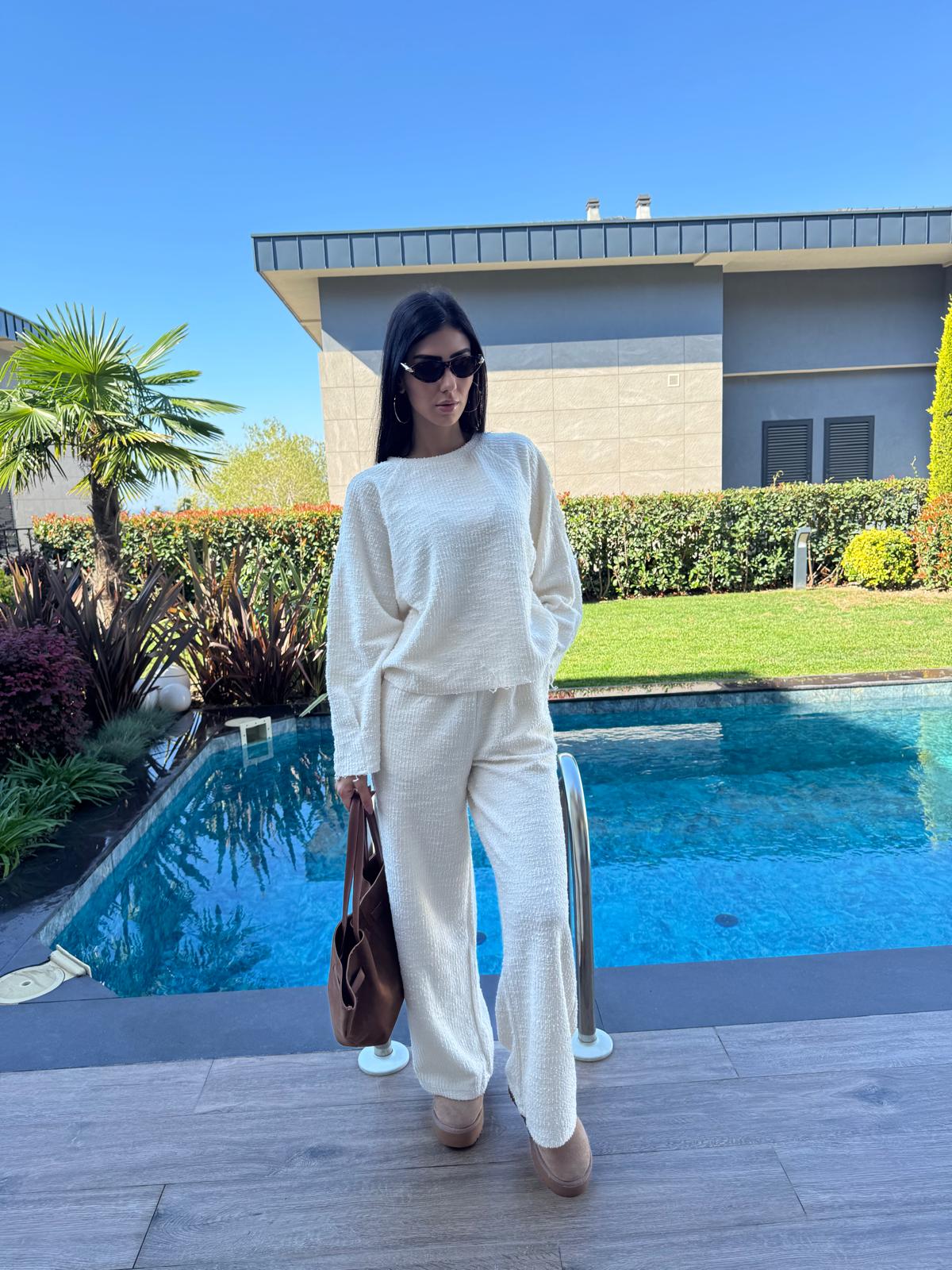 Ekru Kazak Beli Lastikli Pantolon Buklet Kumaş Takım