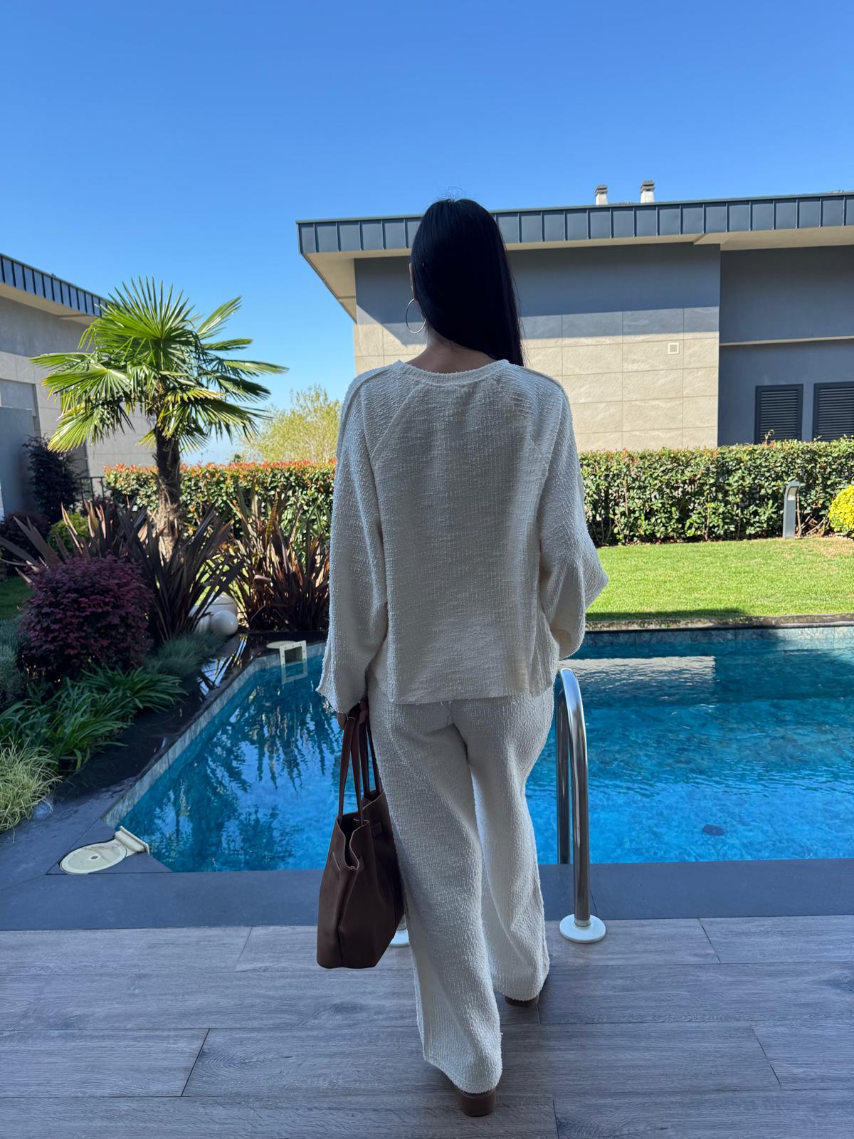 Ekru Kazak Beli Lastikli Pantolon Buklet Kumaş Takım