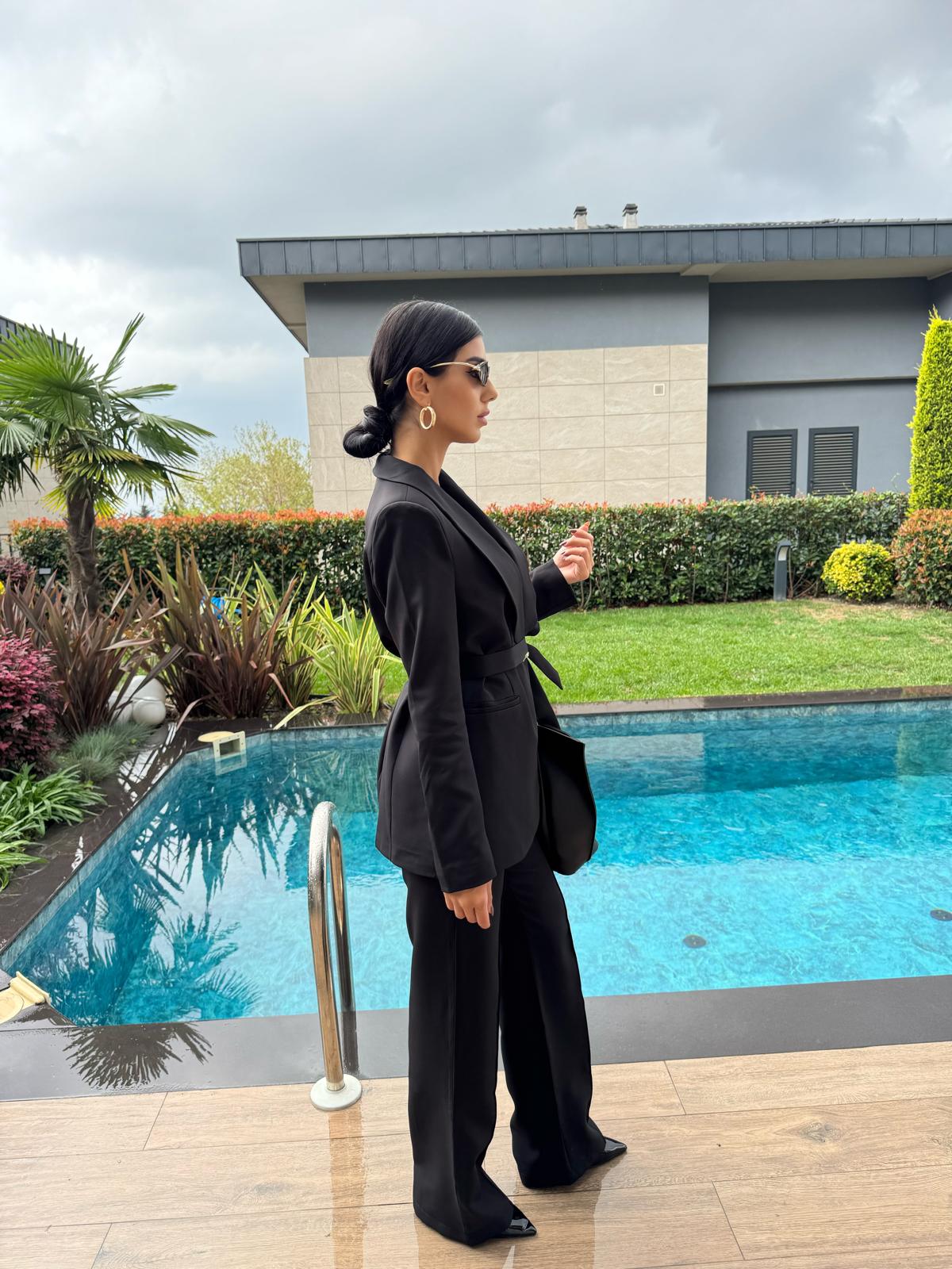 Kuşaklı Blazer Ceket Pantolon Takım Siyah