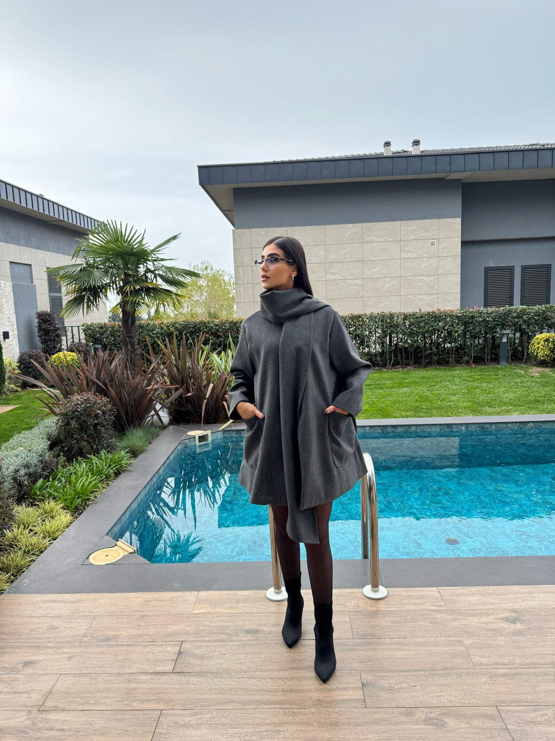 Şal Detaylı Premium Kalite Antrasit Kaşe Kaban