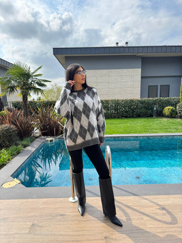 Gri Baklava Desenli Kazak