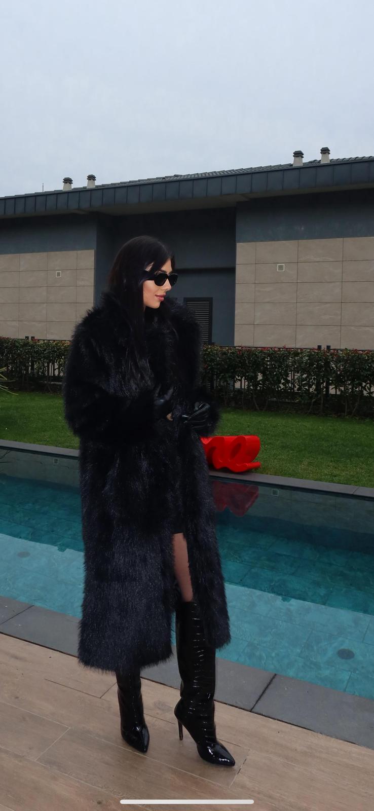 Premium Kalite Uzun Siyah Kürk