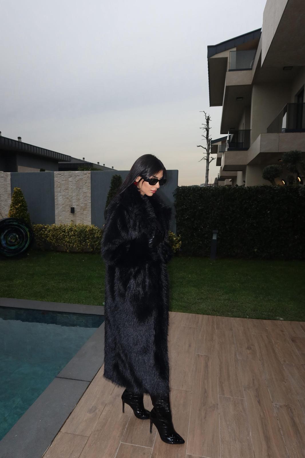 Premium Kalite Uzun Siyah Kürk