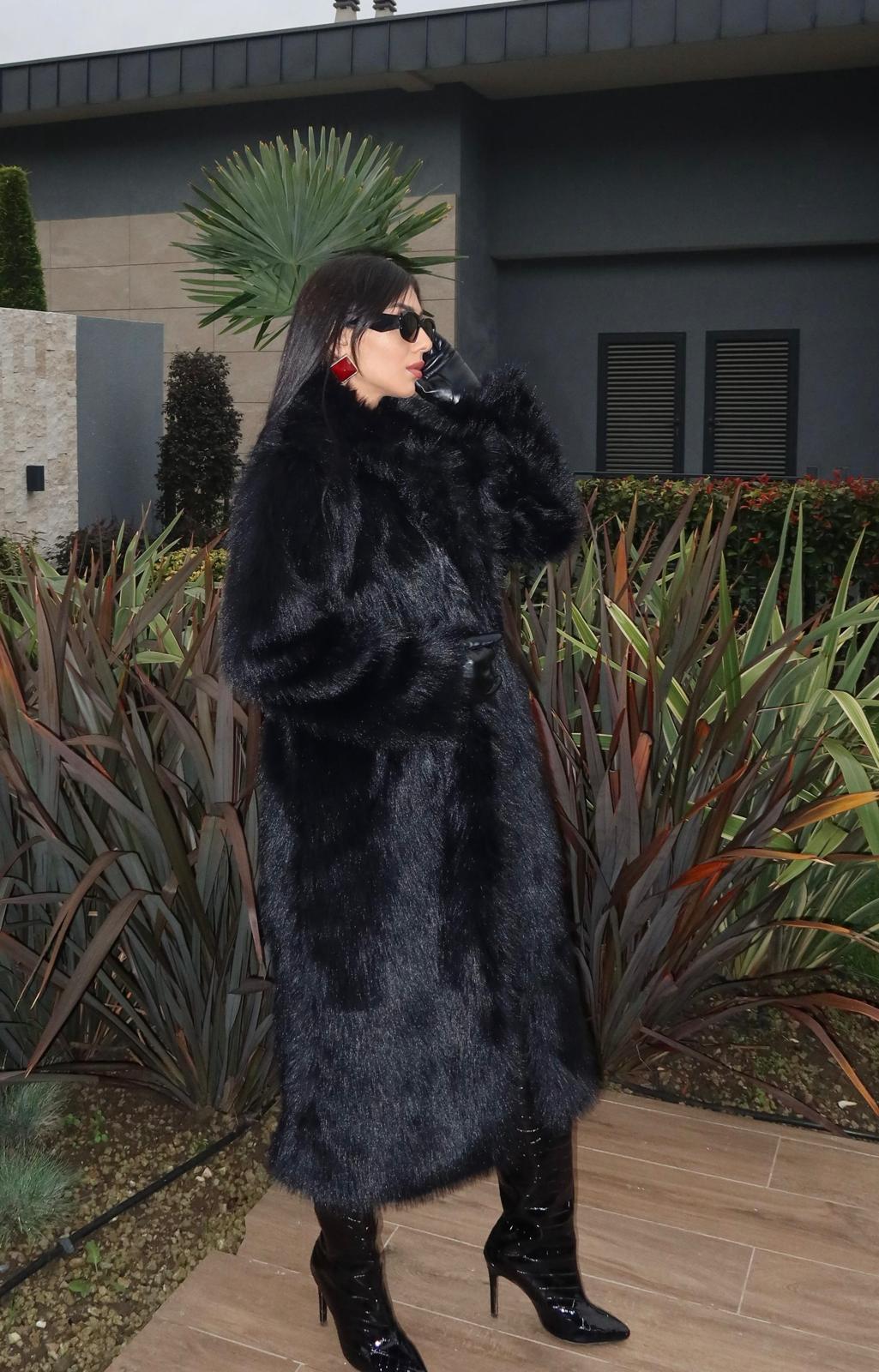 Premium Kalite Uzun Siyah Kürk