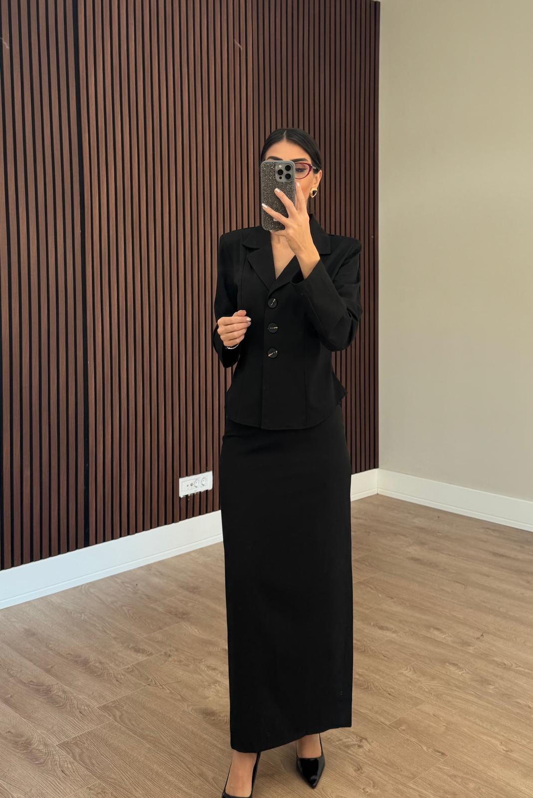 Siyah Belden Oturtmalı İnce Ceket Etek Takım