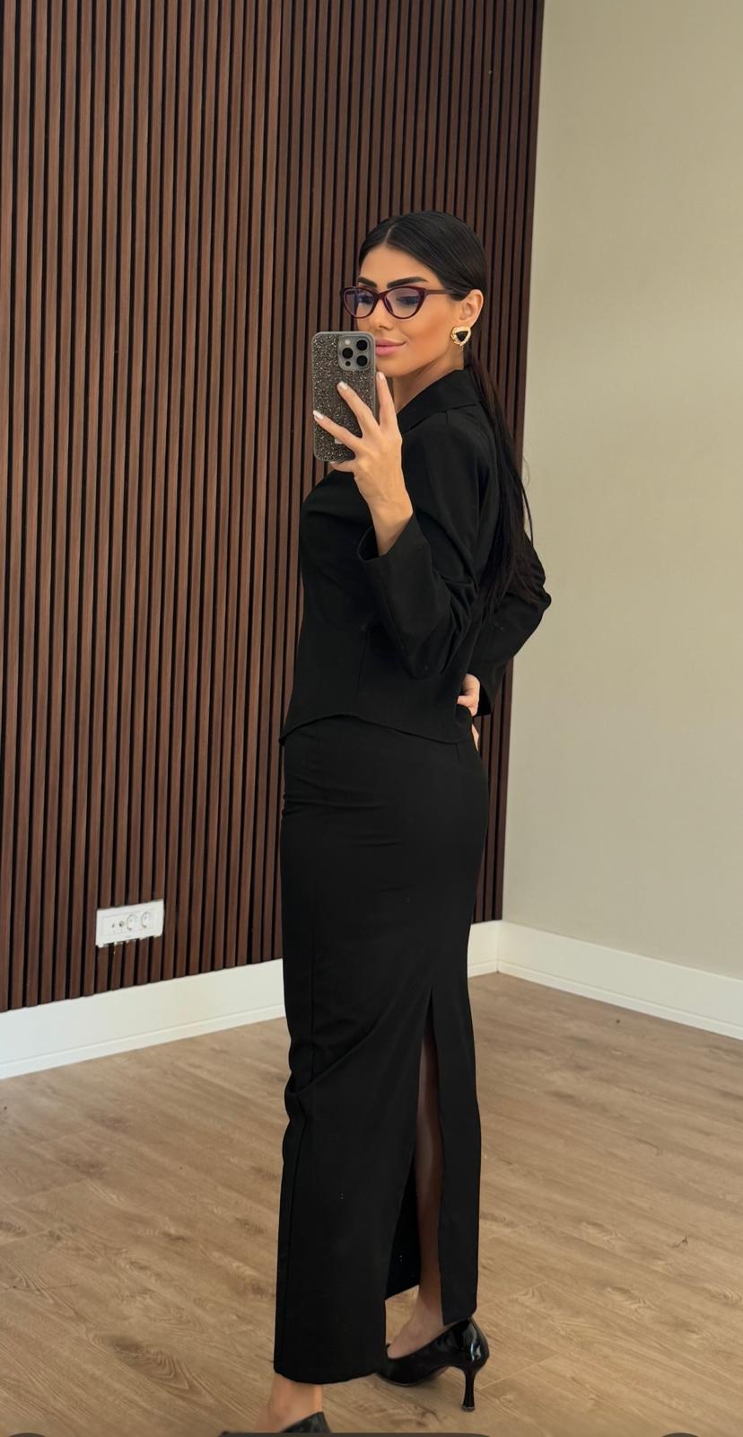 Siyah Belden Oturtmalı İnce Ceket Etek Takım