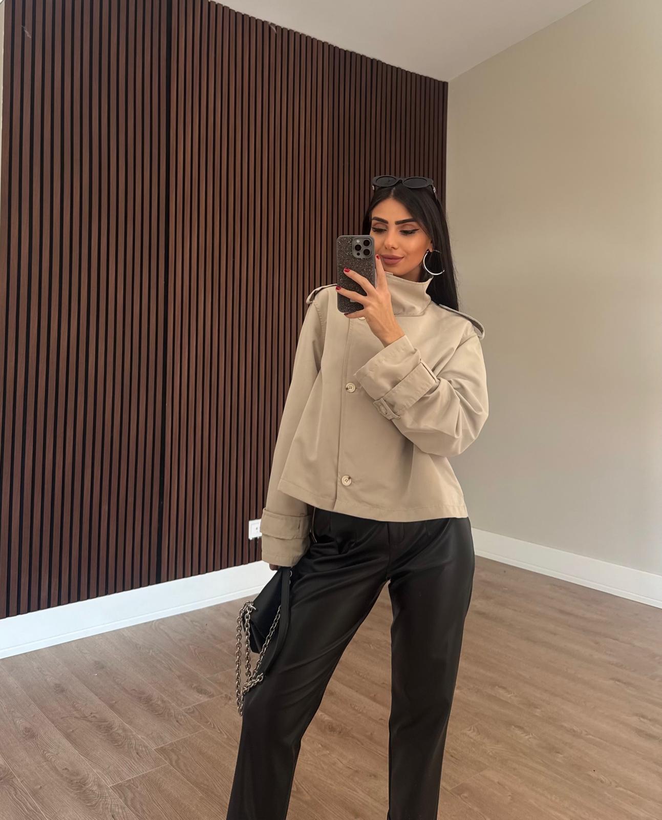 Dik Yaka Taş Trench