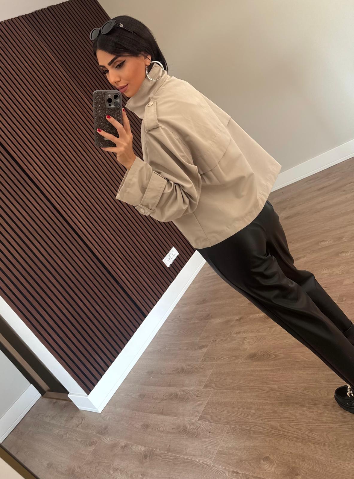 Dik Yaka Taş Trench