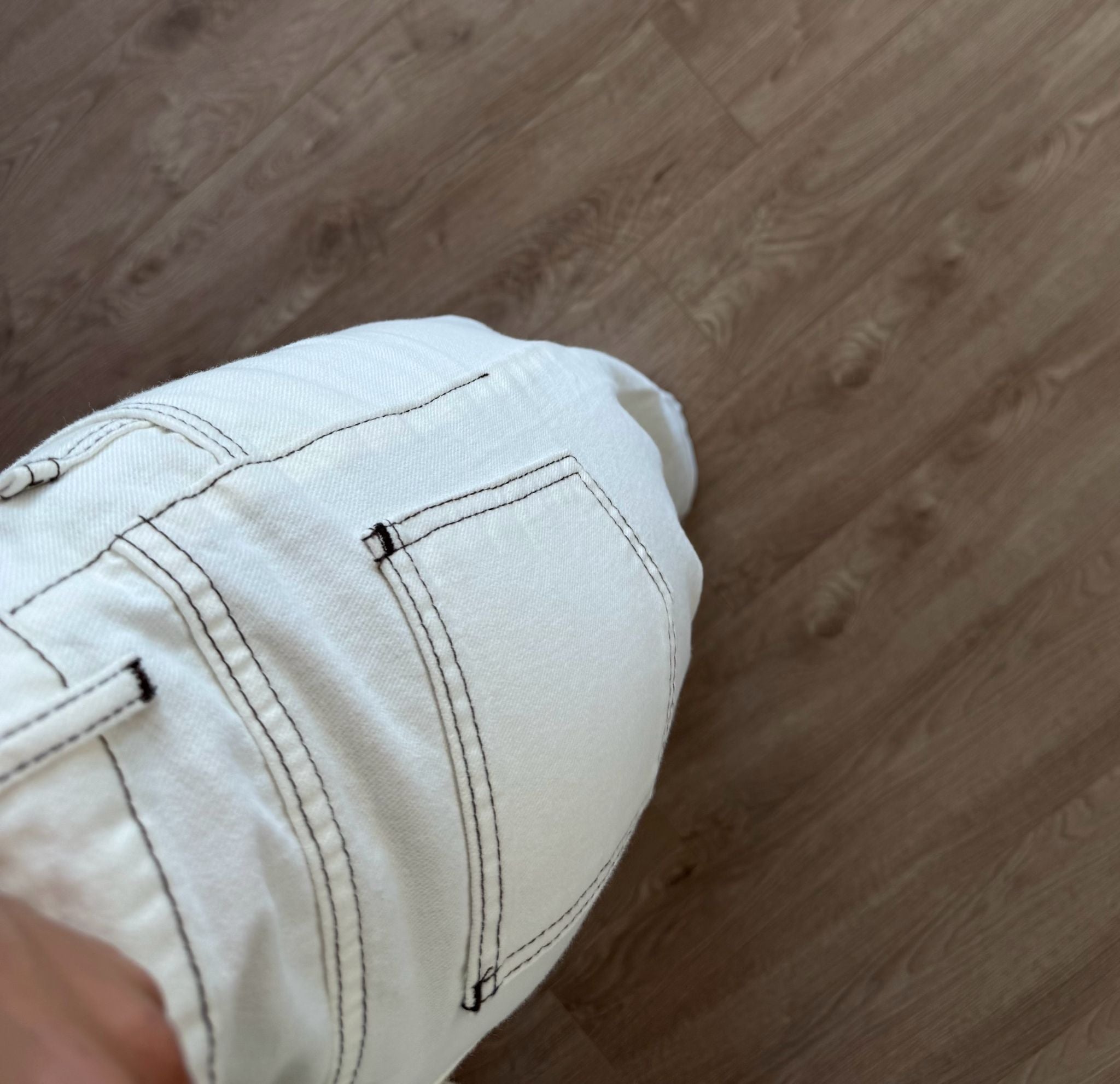 Beyaz Yumuşak Dokulu  Denim Takım
