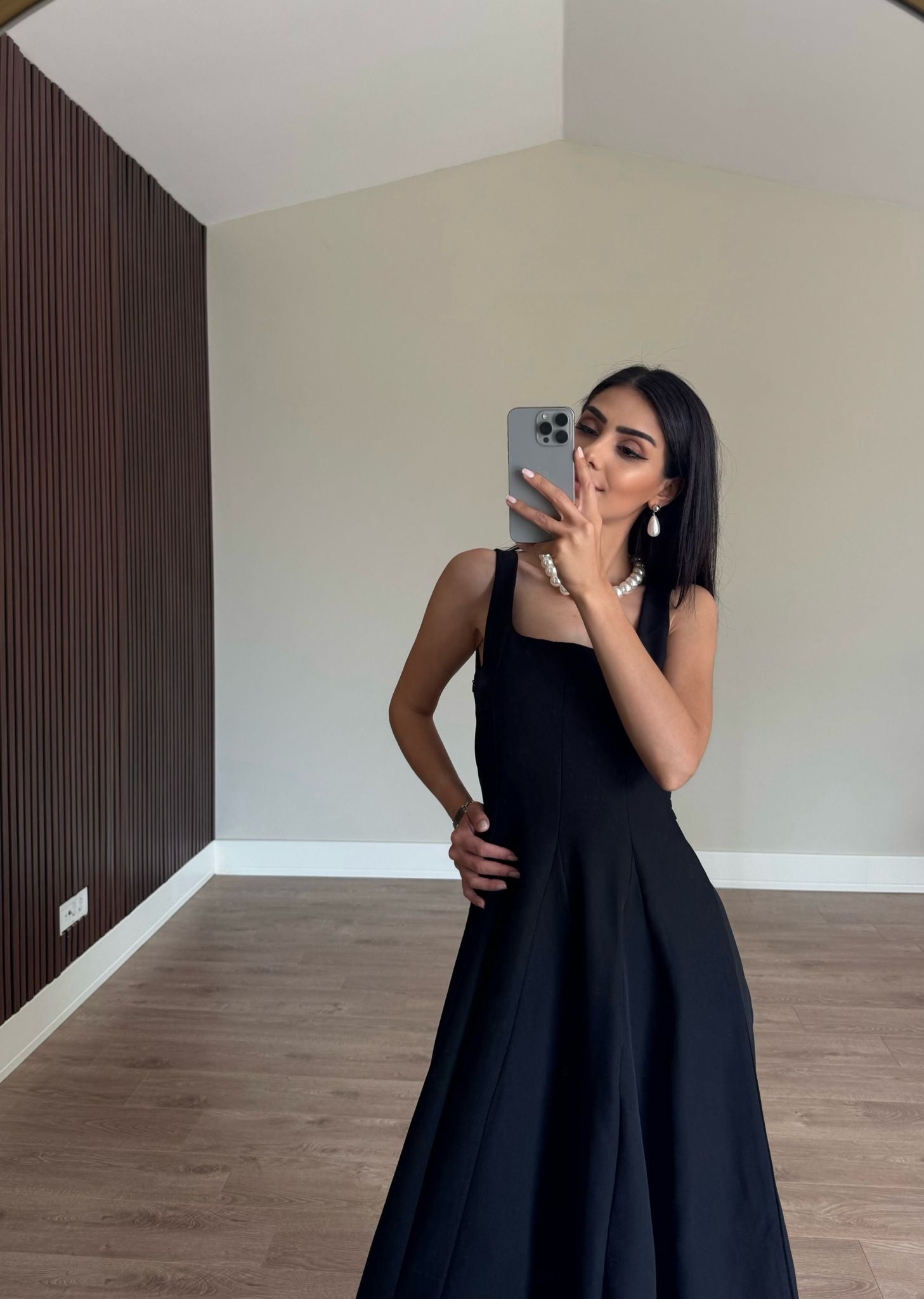 Kare Yaka Midi Elbise Siyah