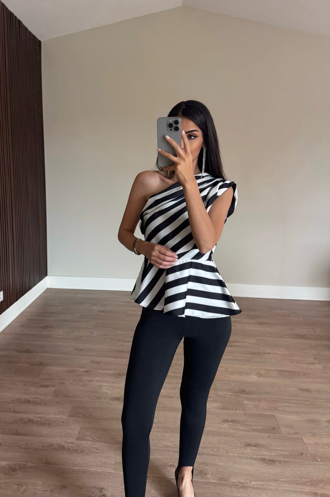 Premium Seri Tek Omuz Saten Bluz